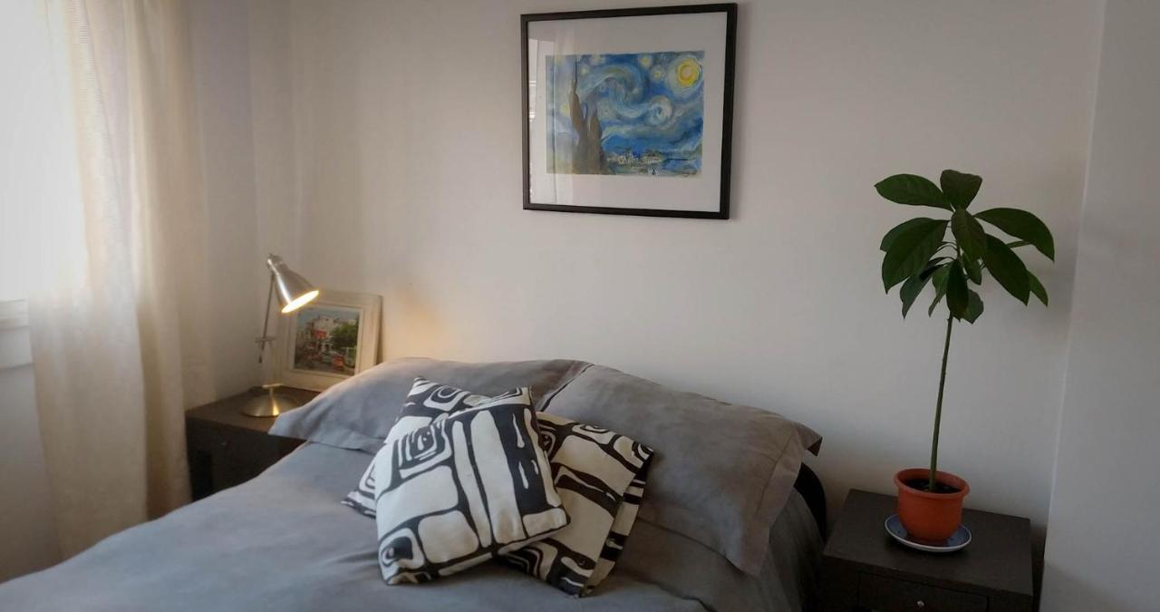 Depto 2 Ambientes Muy Luminoso Con Wifi Y Vista A La Plaza Apartment Buenos Aires Bagian luar foto