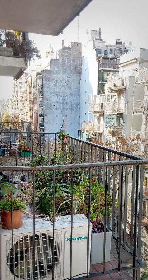 Depto 2 Ambientes Muy Luminoso Con Wifi Y Vista A La Plaza Apartment Buenos Aires Bagian luar foto
